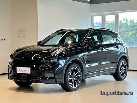 Lynk & Co 01 сбоку