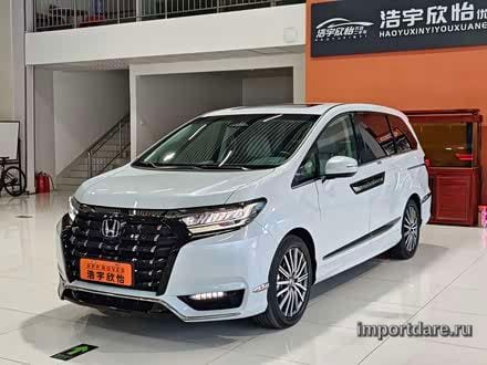 Honda Elysion спереди