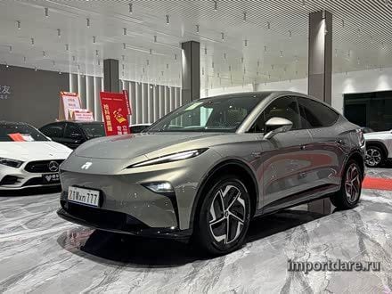Rising Auto R7 спереди