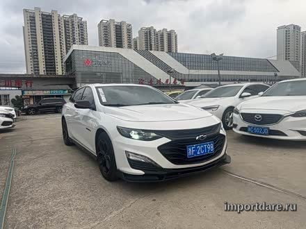 Chevrolet Malibu спереди