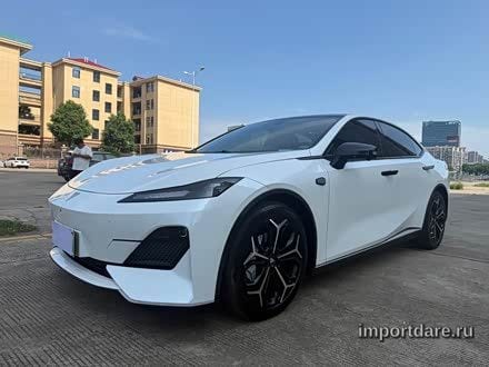 Deepal Sl03 спереди