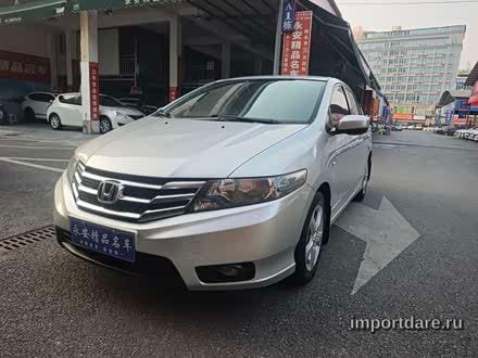 Honda City Classic спереди