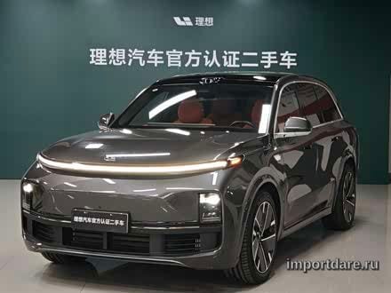 Li Auto L8 сбоку