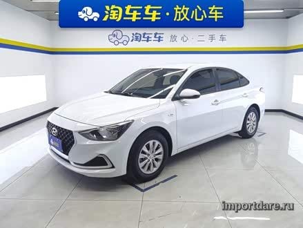 Hyundai Elantra Yuedong спереди