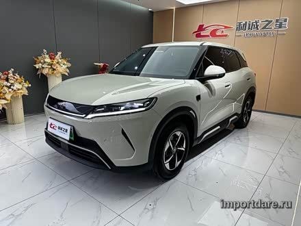 BYD Yuan Up спереди