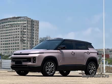 Geely Icon спереди