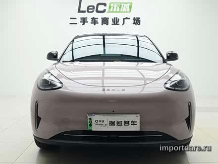 Geely Xingyuan спереди
