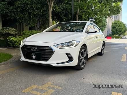 Hyundai Elantra Lingdong интерьер