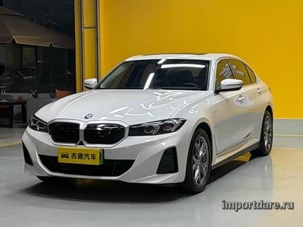 BMW I3 спереди