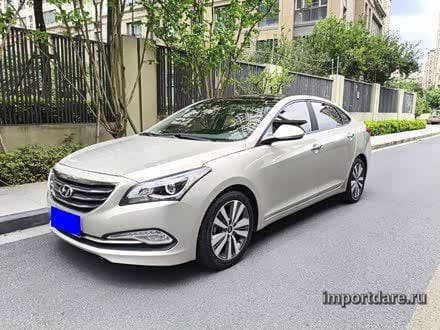 Hyundai Mistra сзади