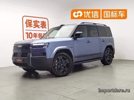 Fangchengbao Ti сзади