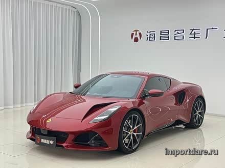 Lotus Emira спереди