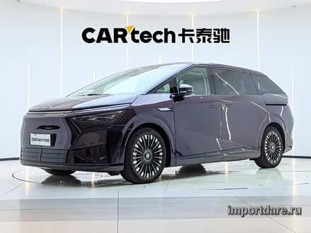 Xpeng X9 спереди