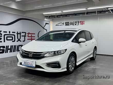 Honda Jade спереди