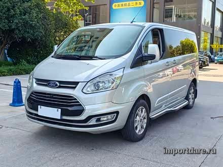 FORD Tourneo сзади