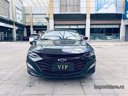Chevrolet Malibu сзади