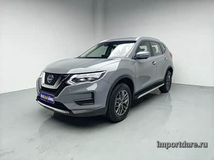 Nissan X-Trail спереди
