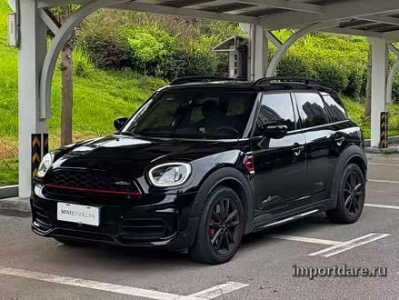 MINI Jcw Countryman сбоку