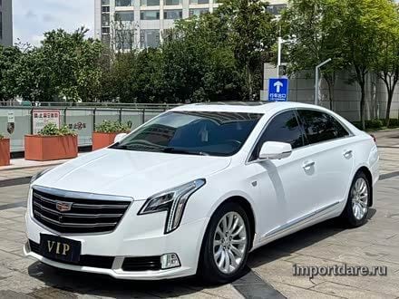 Cadillac Xts сбоку