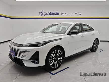 Changan Eado сбоку