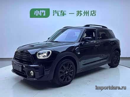 MINI Countryman сбоку