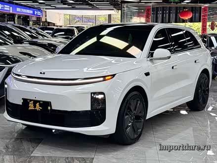 Li Auto L6 сзади