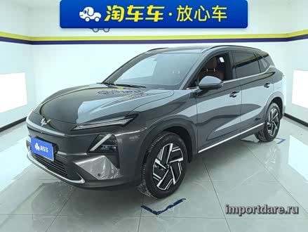 Wuling Xingguang S спереди