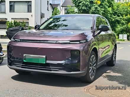 Leapmotor B10 спереди