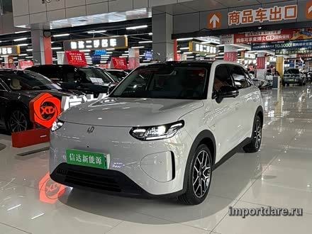Leapmotor A10 сбоку