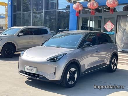 Geely Xingyuan спереди