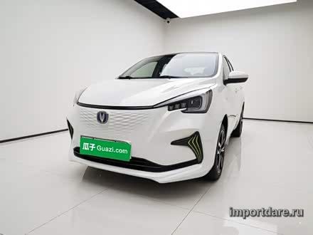Changan E-Star спереди