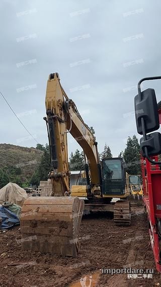 Caterpillar CAT®320 сзади