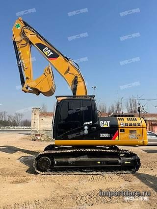 Caterpillar CAT®320 спереди