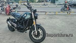 Benelli Leoncino сзади