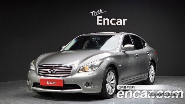 Infiniti M 2011