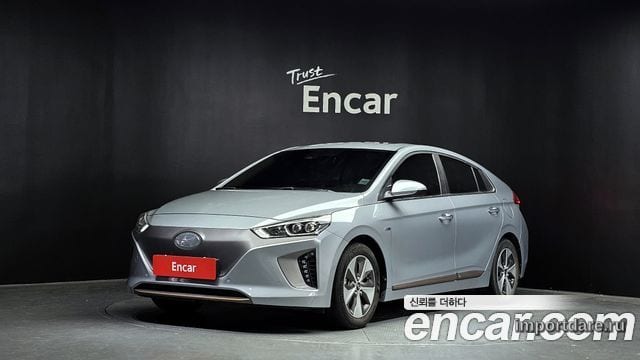 HYUNDAI IONIQ ELECTRIC 2018 — 109 437 км, светло-серебристый, Корея — под ключ — фото 1