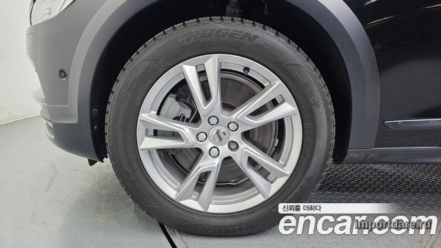 VOLVO V90 CROSS COUNTRY 2017 — 94 045 км, белый-перламутр, Корея — под ключ — фото 5