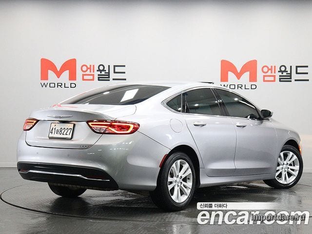 Chrysler 200 интерьер