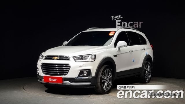 Chevrolet Captiva спереди