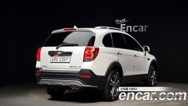Chevrolet Captiva сбоку