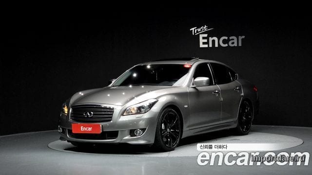 Infiniti M56 2011