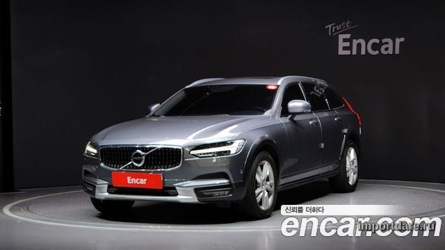 VOLVO V90 CROSS COUNTRY 2018 — 134 782 км, серый, Корея — под ключ — фото 1