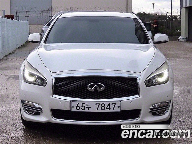 INFINITI Q70 2015 — 142 688 км, белый, Корея — под ключ — фото 1