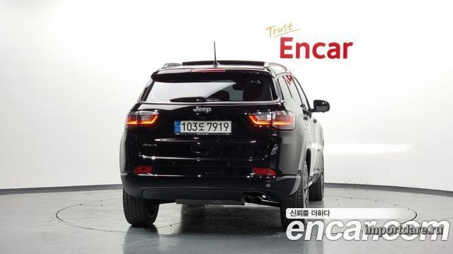 Jeep Compass сзади