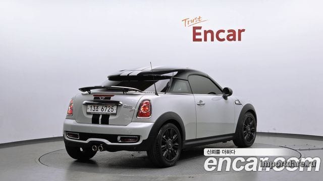 Mini Cooper Coupe сбоку