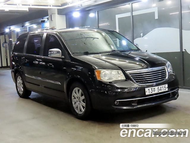 CHRYSLER GRAND VOYAGER 2014 — 133 736 км, чёрный, Корея — под ключ — фото 2