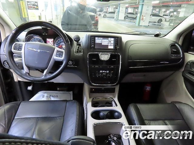 CHRYSLER GRAND VOYAGER 2014 — 133 736 км, чёрный, Корея — под ключ — фото 6