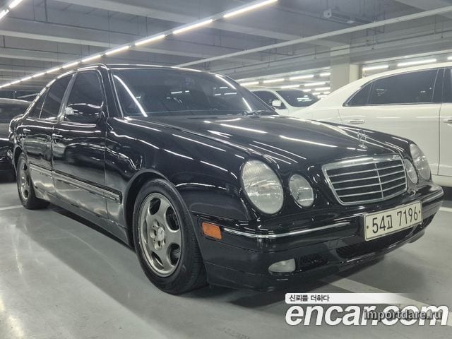 MERCEDES-BENZ E-CLASS W210 2002 — 148 353 км, чёрный, Корея — под ключ — фото 2
