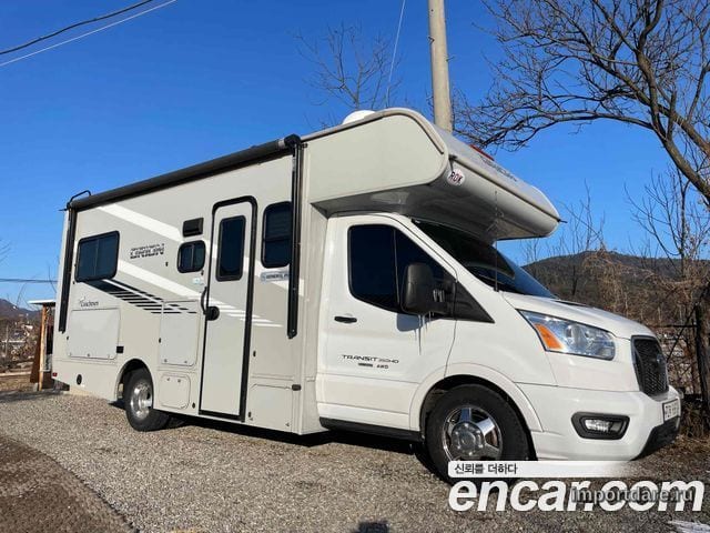 Ford Transit сбоку
