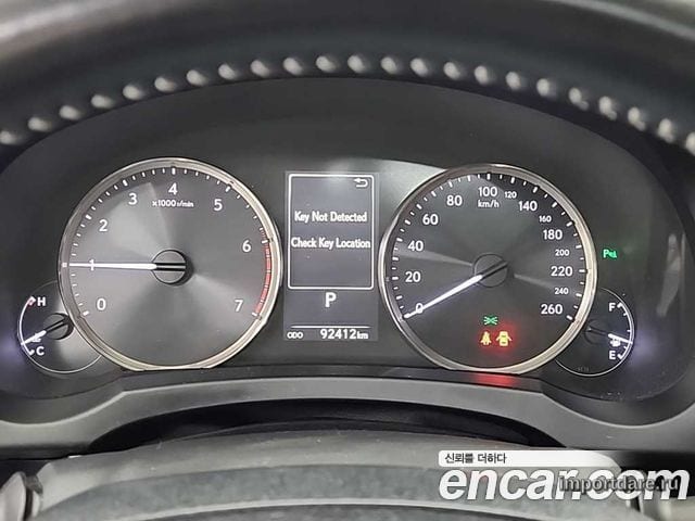 LEXUS IS300 2018 — 92 396 км, серебристо-серый, Корея — под ключ — фото 6